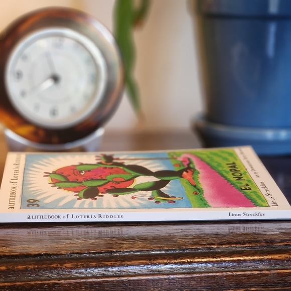 A Little Book of Lotería Riddles - Picture 4 of 6